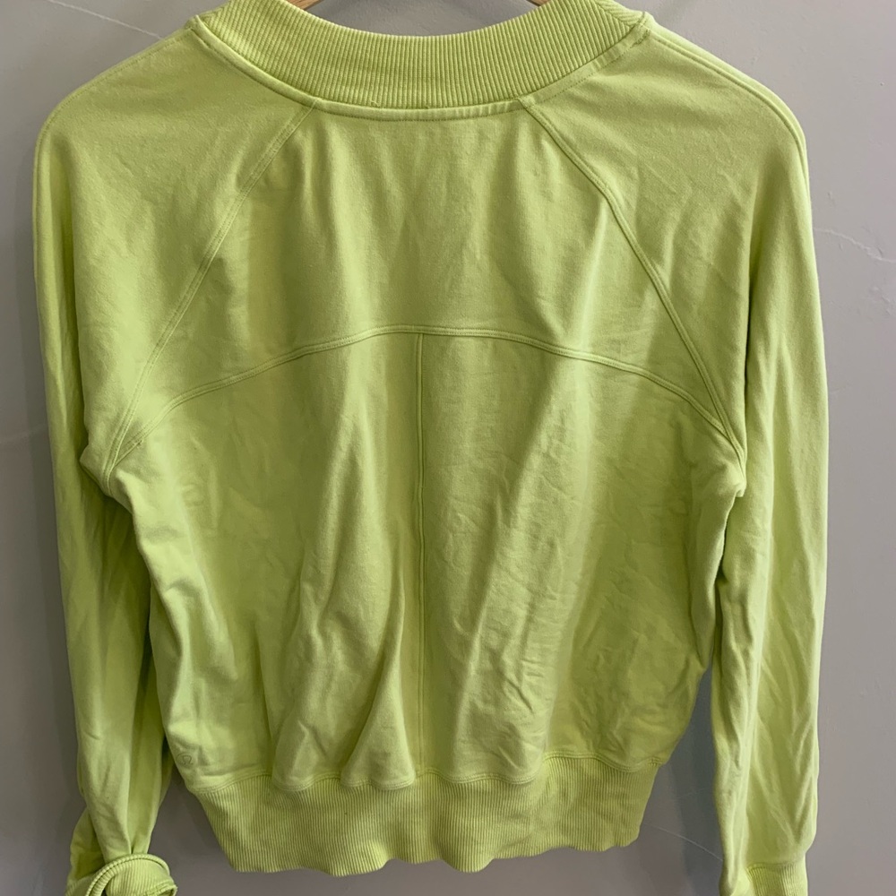Lululemon Athletica Light Green Sweatshirt